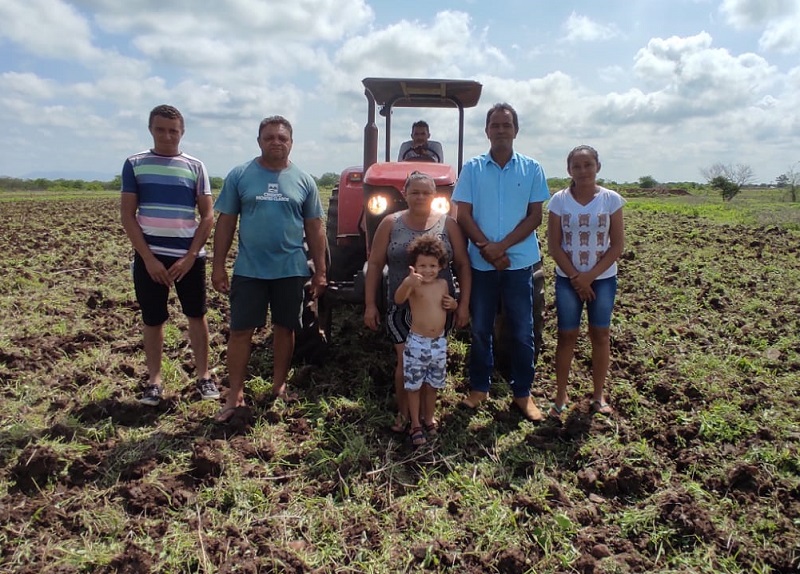 Prefeitura de Sousa intensifica trabalho de corte de terras na zona rural do Município 